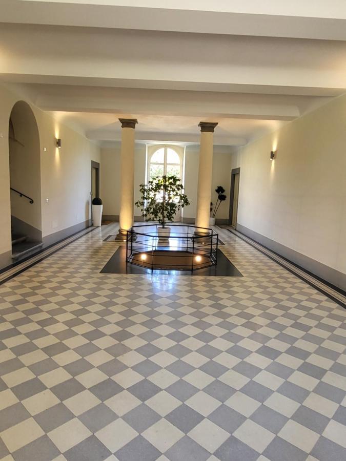 La Villa Apartments - Convenient For Sardinia And Corsica - 4 Beds - Private Parking Included With Camera Ливорно Екстериор снимка